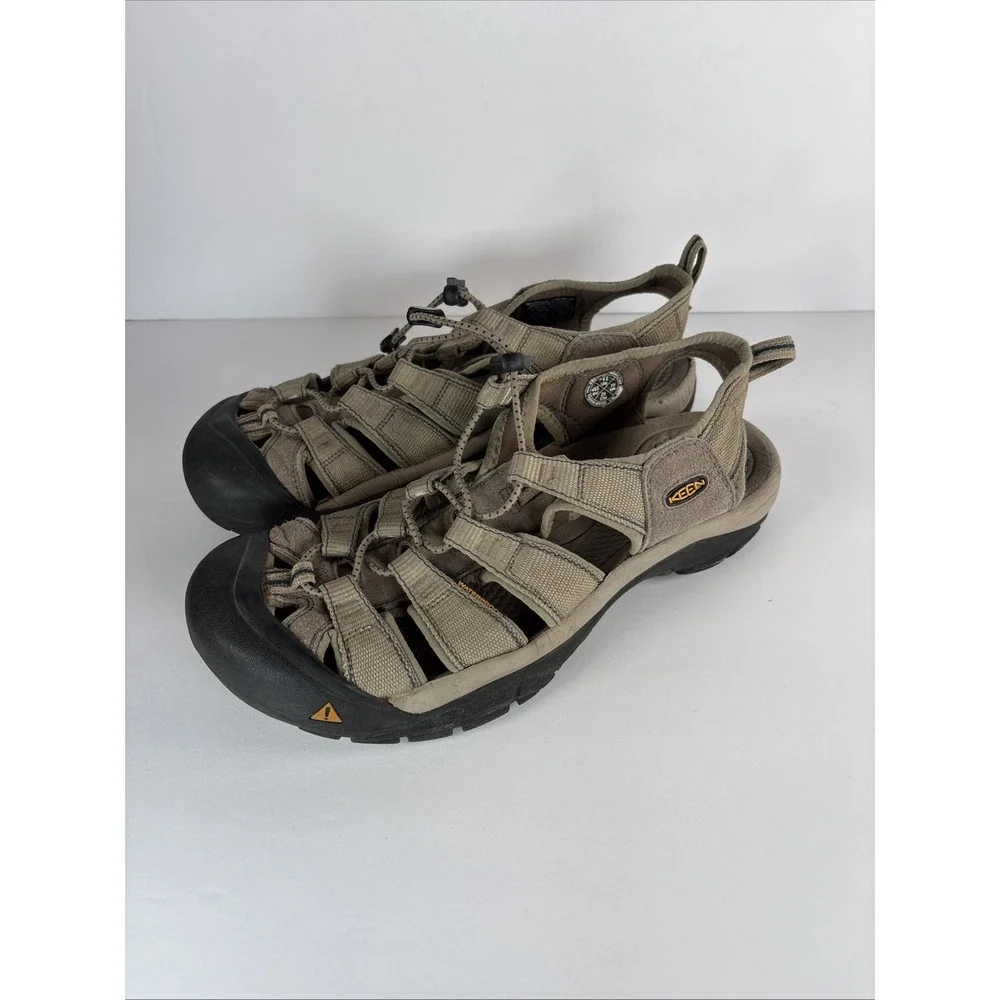 Keen Newport H2 Sandals Mens Size 11 Water Hiking Hybrid Gorpcore Slip On